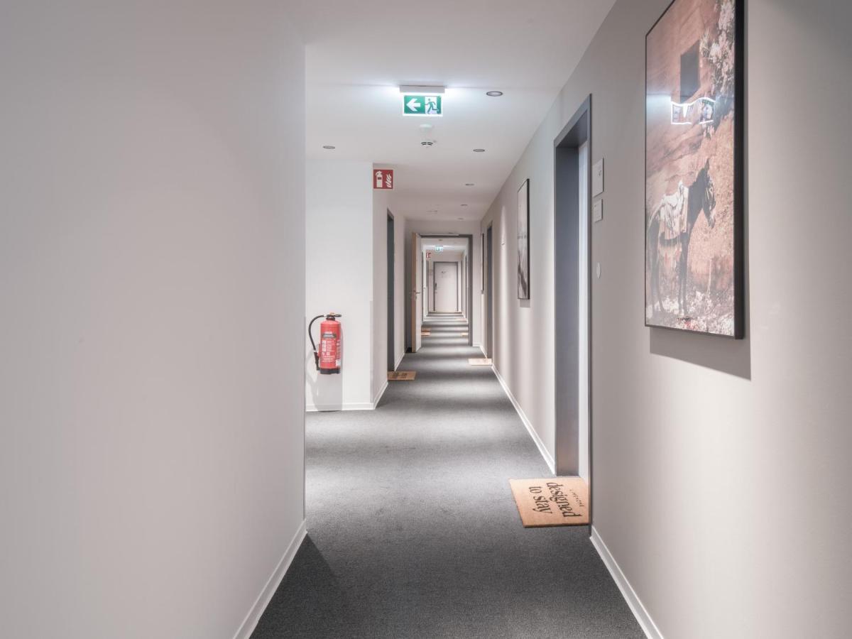 Limehome Saarbruecken Berliner Promenade Bagian luar foto