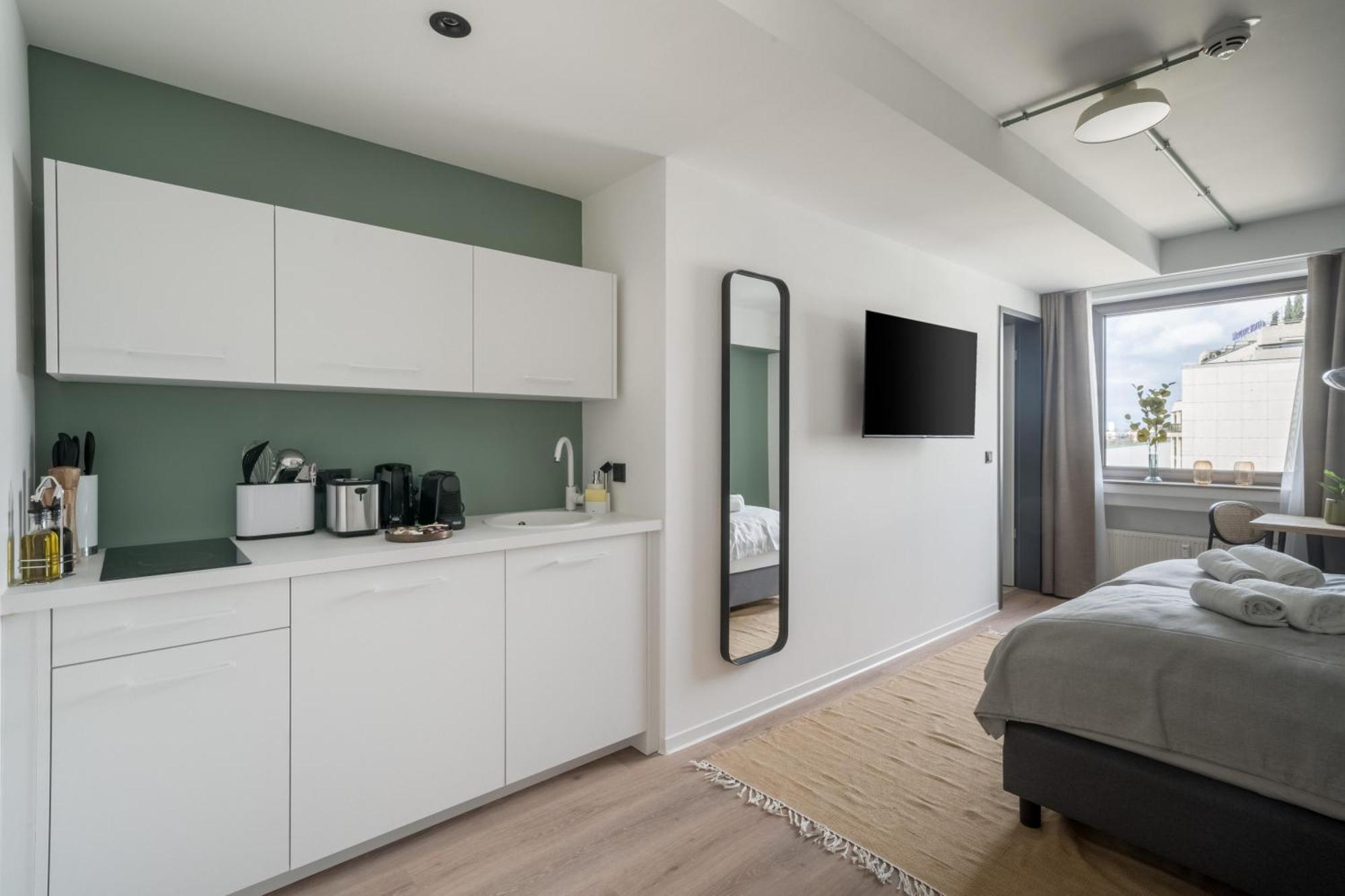 Limehome Saarbruecken Berliner Promenade Ruang foto