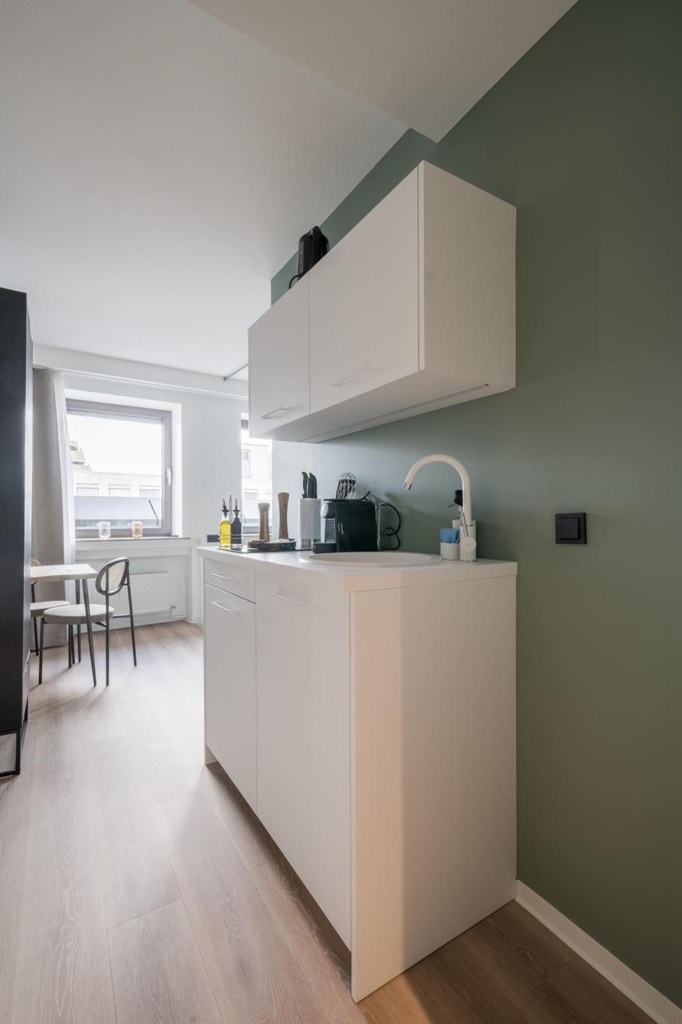 Limehome Saarbruecken Berliner Promenade Ruang foto