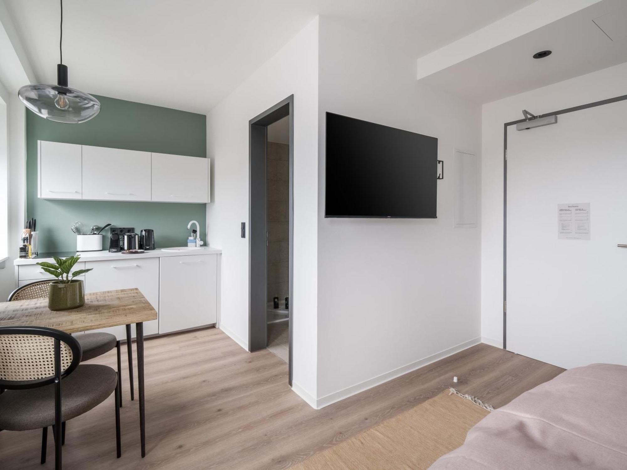 Limehome Saarbruecken Berliner Promenade Ruang foto