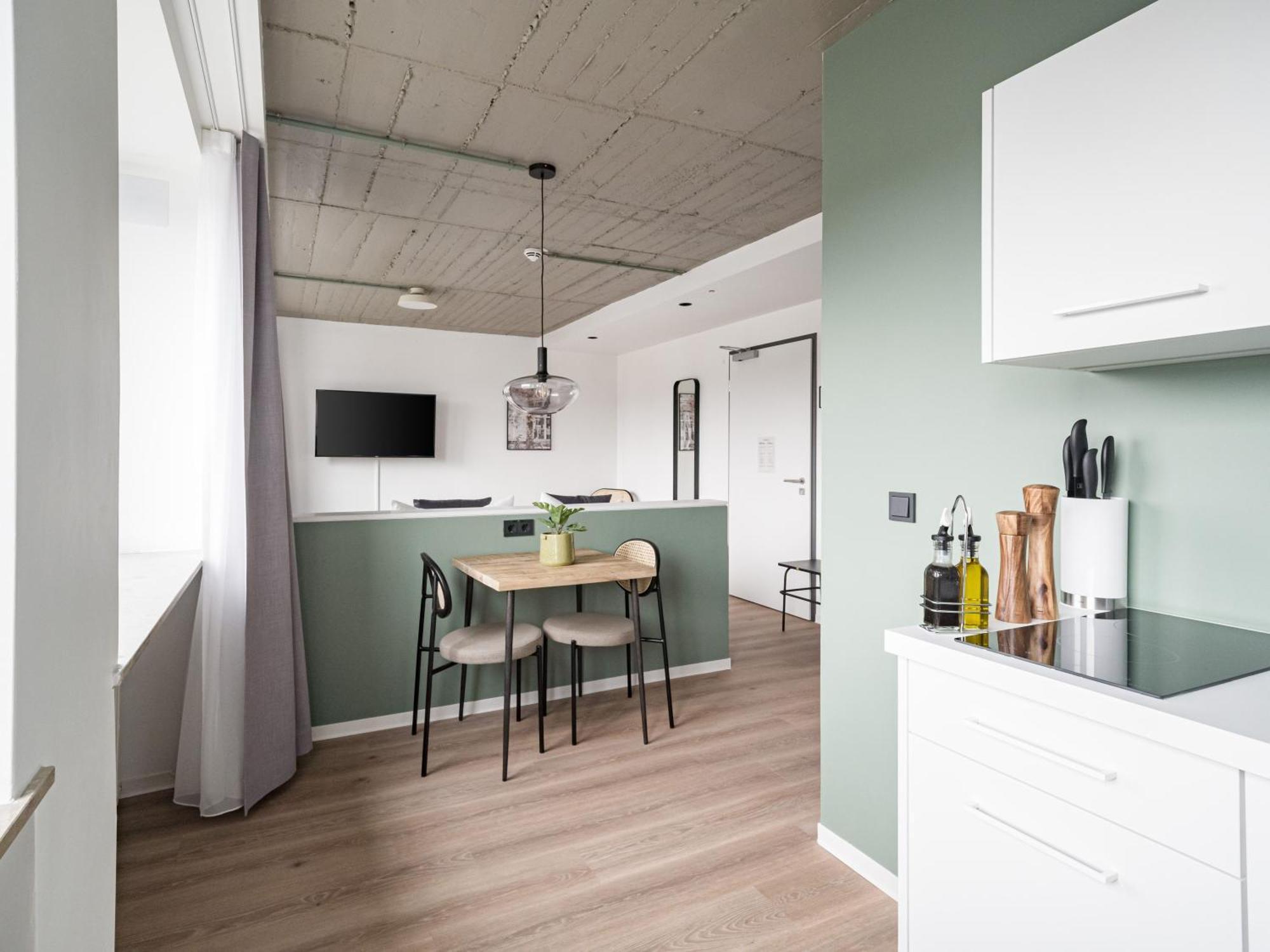 Limehome Saarbruecken Berliner Promenade Ruang foto